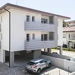 Elegant And Luminous With Terrace *