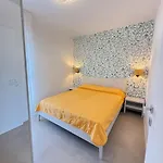 Elegant And Luminous With Terrace Appartamento *