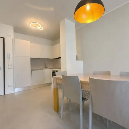 Elegant And Luminous With Terrace