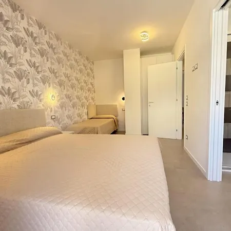 דירה Elegant And Luminous With Terrace ביביונה