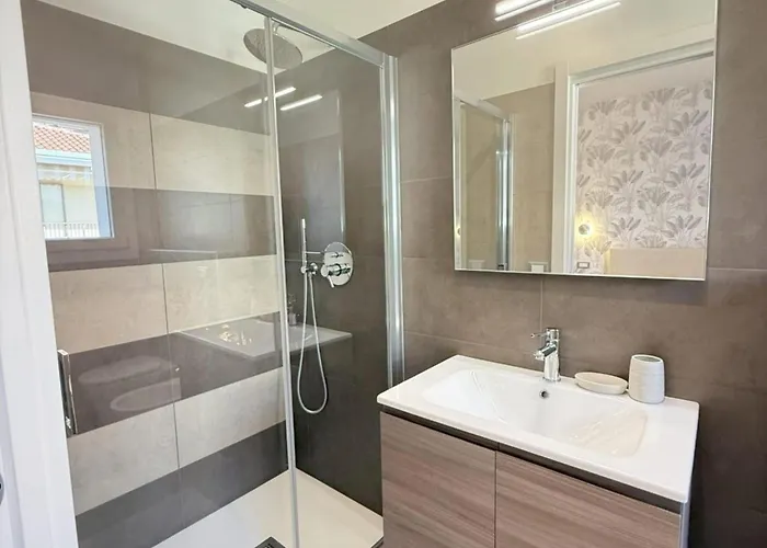 Elegant And Luminous With Terrace דירה ביביונה